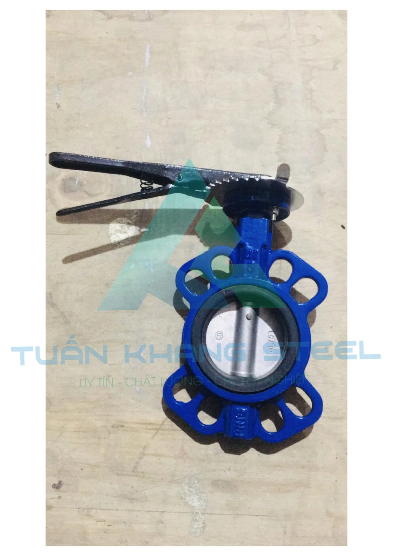 Van bướm tay gạt thân gang, cánh gang