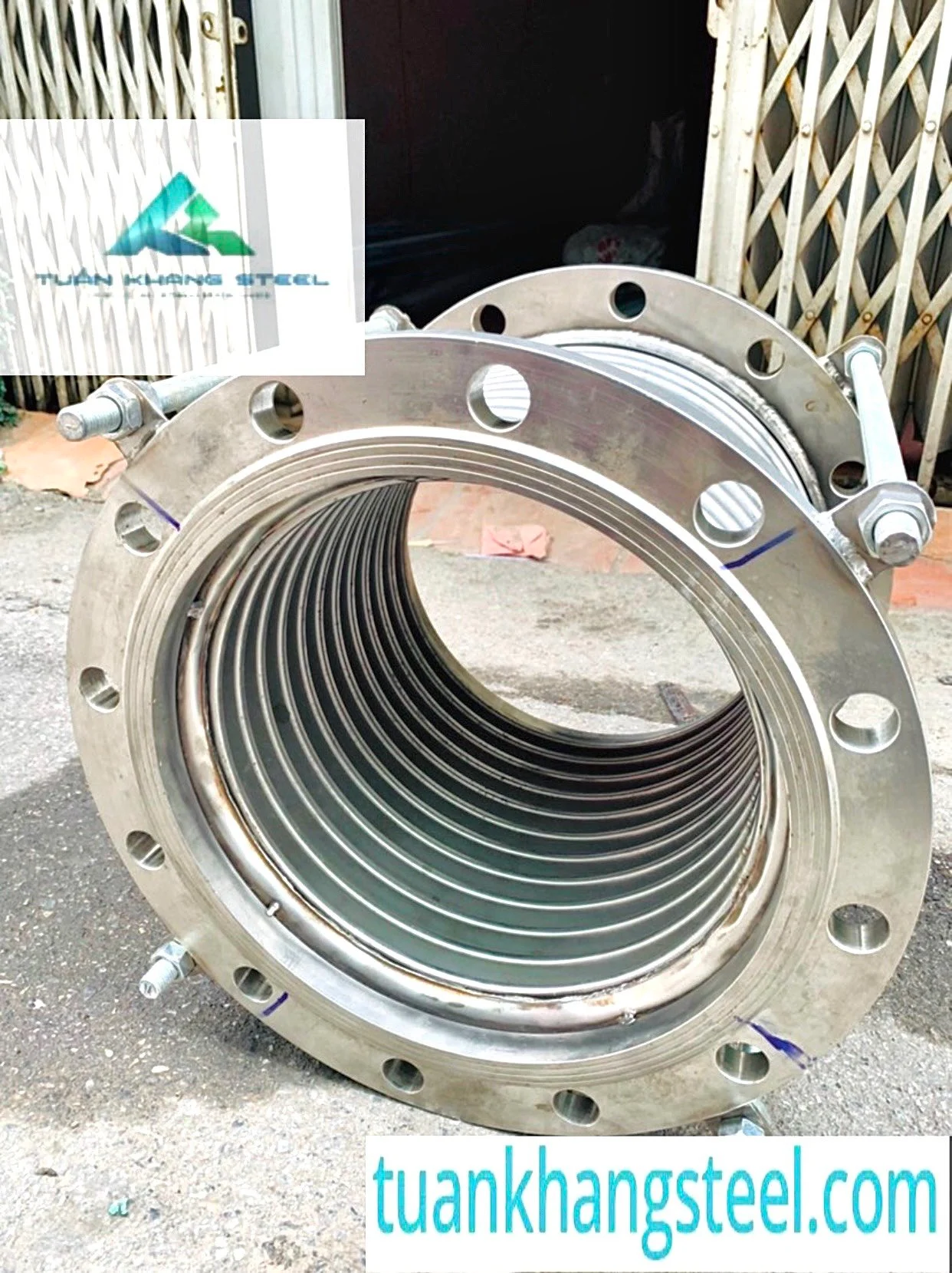 Công Ty Thép Tuấn Khang – Nhà Sản Xuất Khớp Nối Mềm Chống Rung Inox 2 Đầu Bích, 2 Đầu Rắc Co Uy Tín