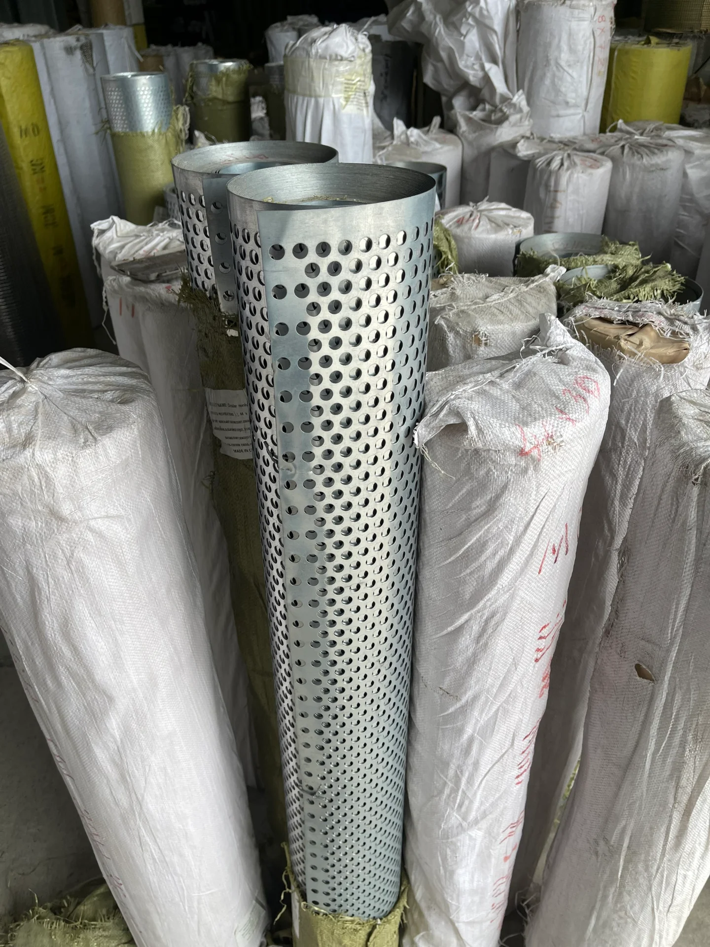 Lưới Hàn Thép Đen, Lưới Thép Mạ Kẽm, Lưới INOX Và Lưới B40 – Sản Phẩm Chất Lượng Cao Từ Tuấn Khang