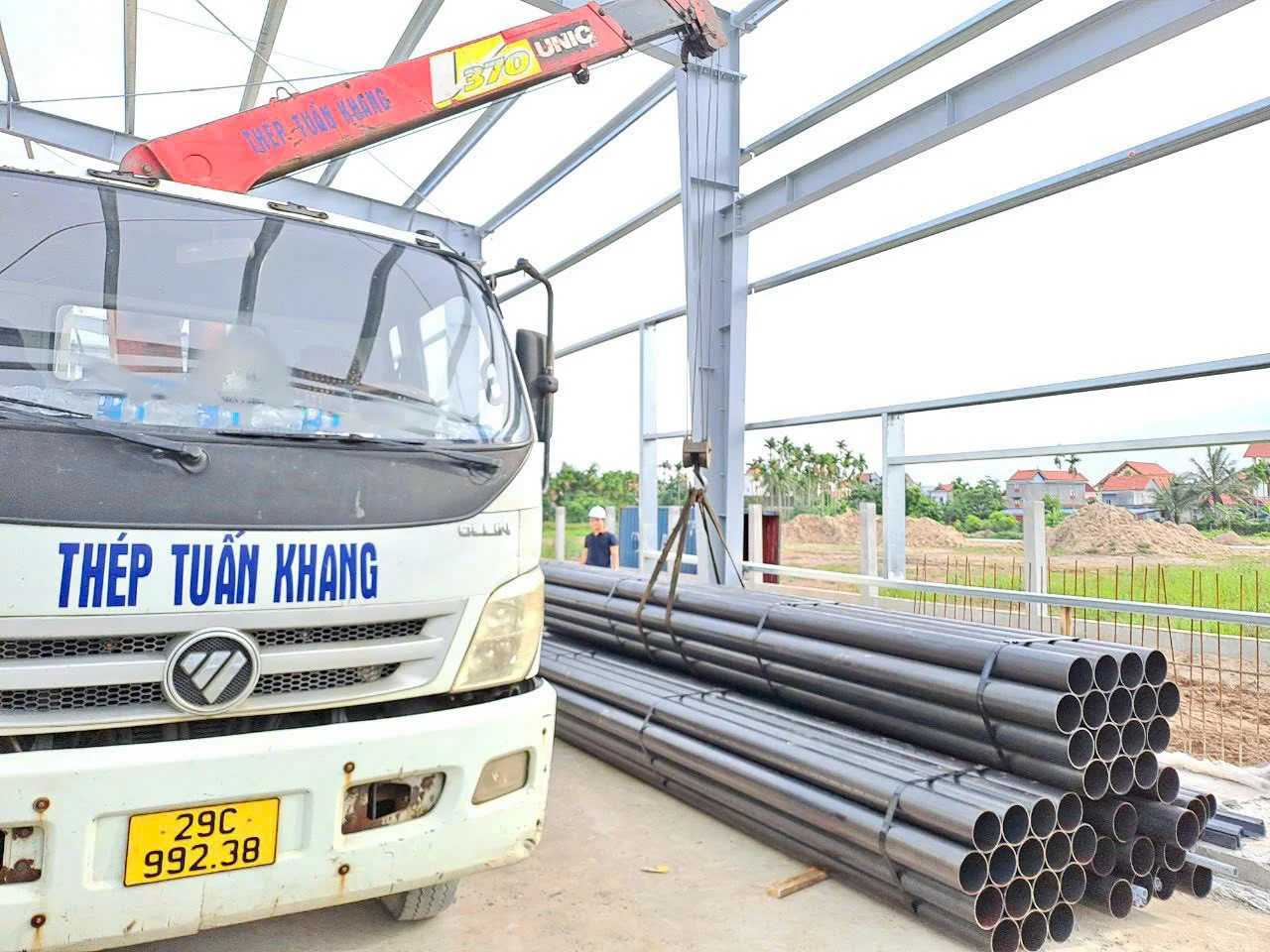 Ống thép Đen là gì? Các loại, Quy cách, Tiêu chuẩn và Ứng dụng