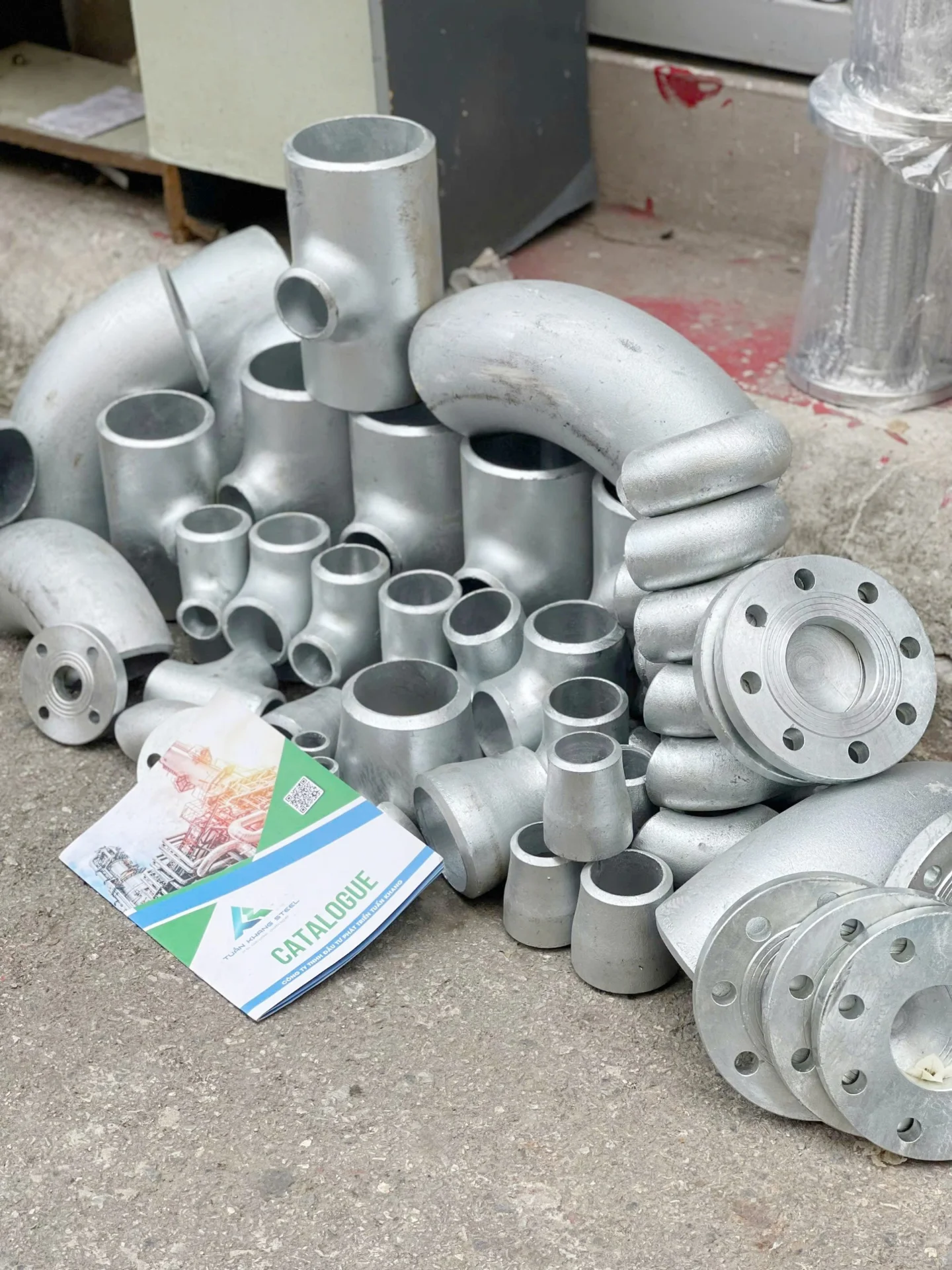 Phụ kiện ren và phụ kiện hàn theo tiêu chuẩn BS, JIS, KS và các tiêu chuẩn quốc tế – Giải pháp kết nối ống toàn diện và bền vững