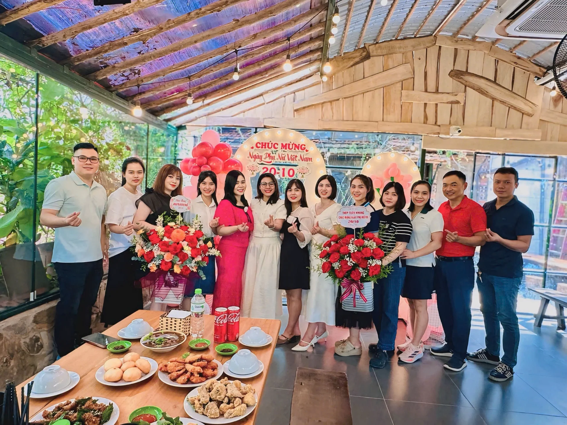Công ty Thép Tuấn Khang tổ chức Ngày 20/10 ấm áp tại “Chợ Tình Quán” – Tôn vinh phái đẹp Tuấn Khang