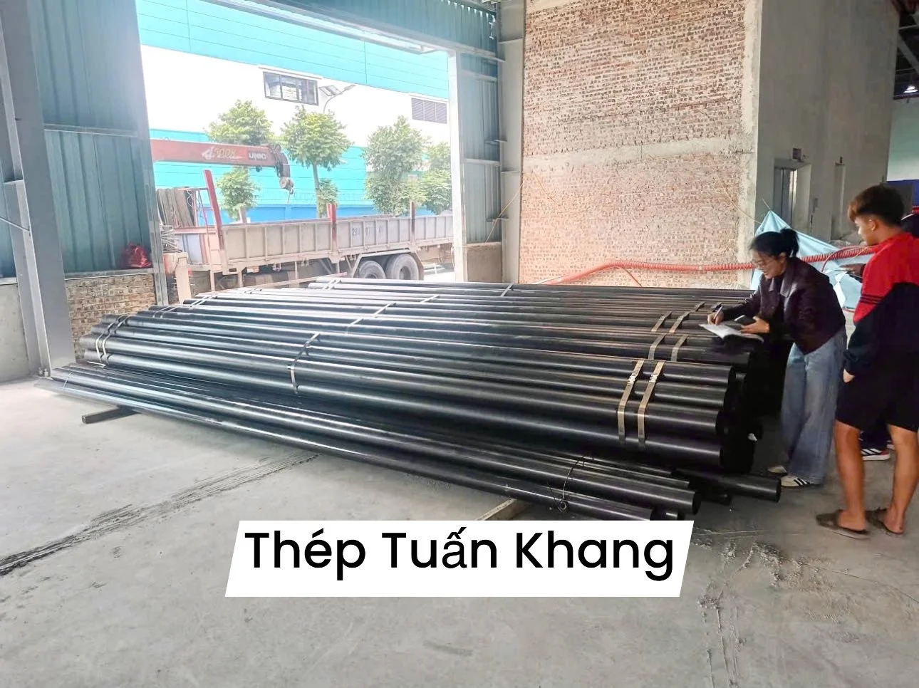 Ống Mạ Kẽm (Ống Tôn Mạ, Mạ Điện) và Ống Mạ Kẽm Nhúng Nóng Là Gì? Cách Phân Biệt & Ứng Dụng Chuẩn Nhất