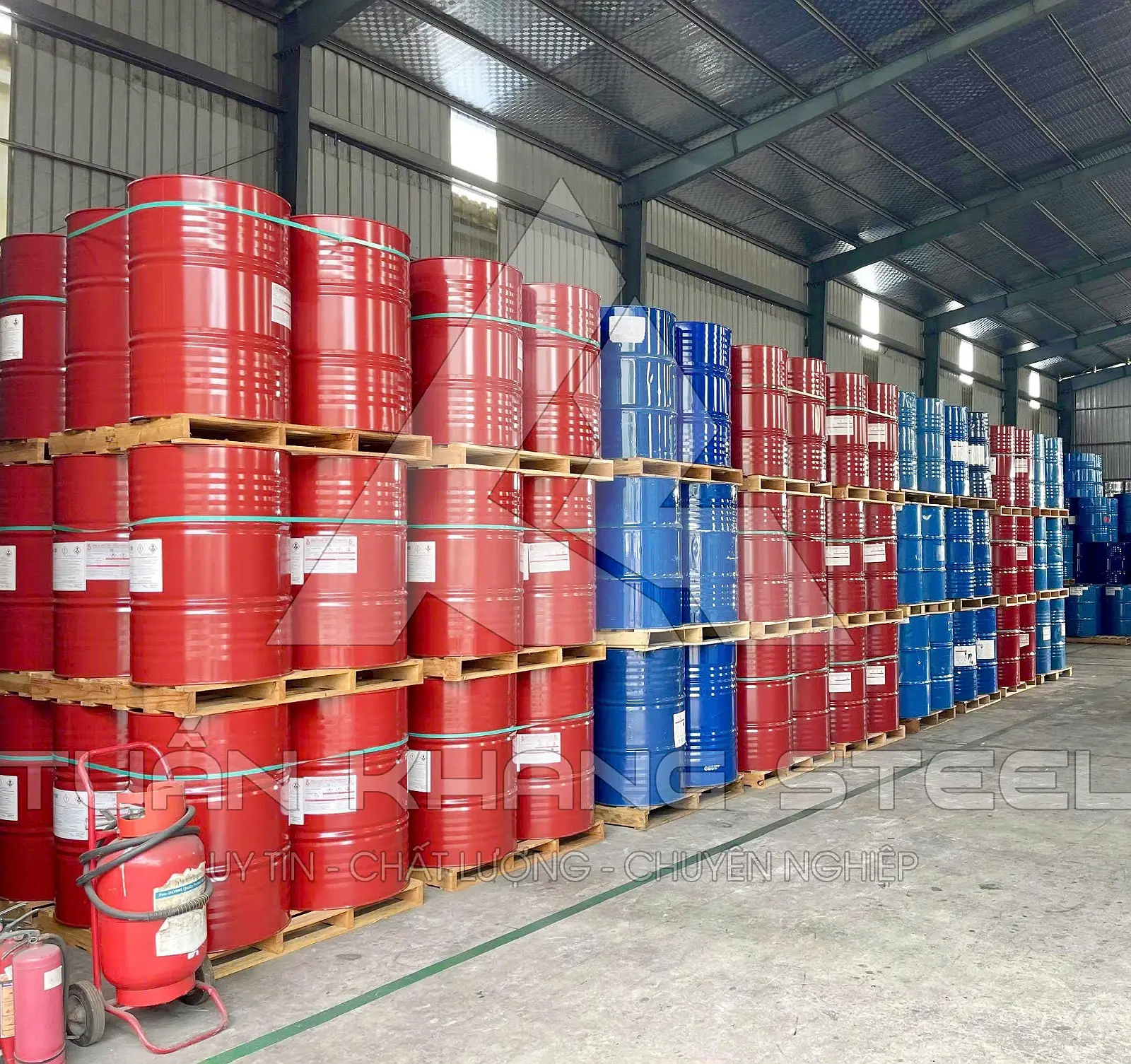 Cung Cấp Dung Môi Pha Sơn Giá Rẻ Tại Hà Nội | Đầy Đủ Chủng Loại, Giao Hàng Toàn Quốc